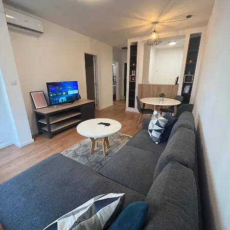 Apartment Novelana *