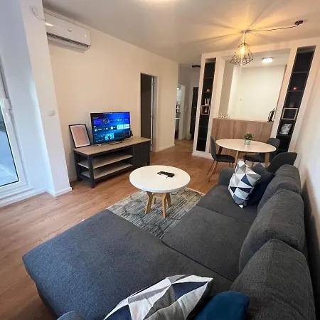 Apartment Novelana *